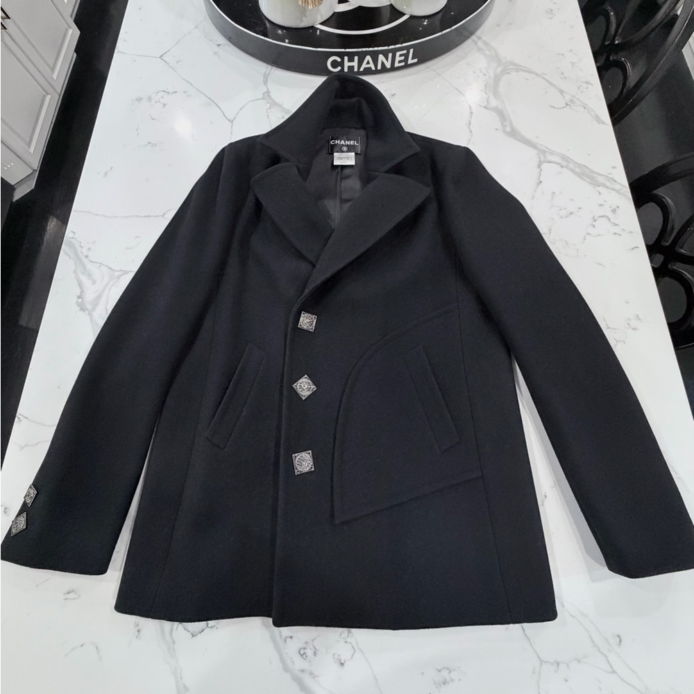 NWOT CHANEL MENS BLACK WOOL PEACOAT WITH CHANEL SIGNATURE BUTTONS IN GUNMETAL